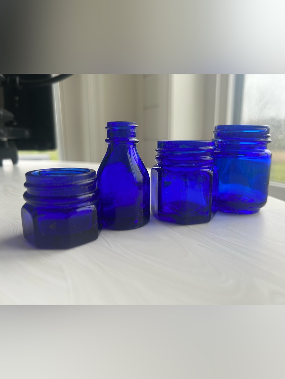 🎁FREE GIFT🎁 Bundle of collectible apothecary vicks Noxema Cobalt Blue Glass Jars